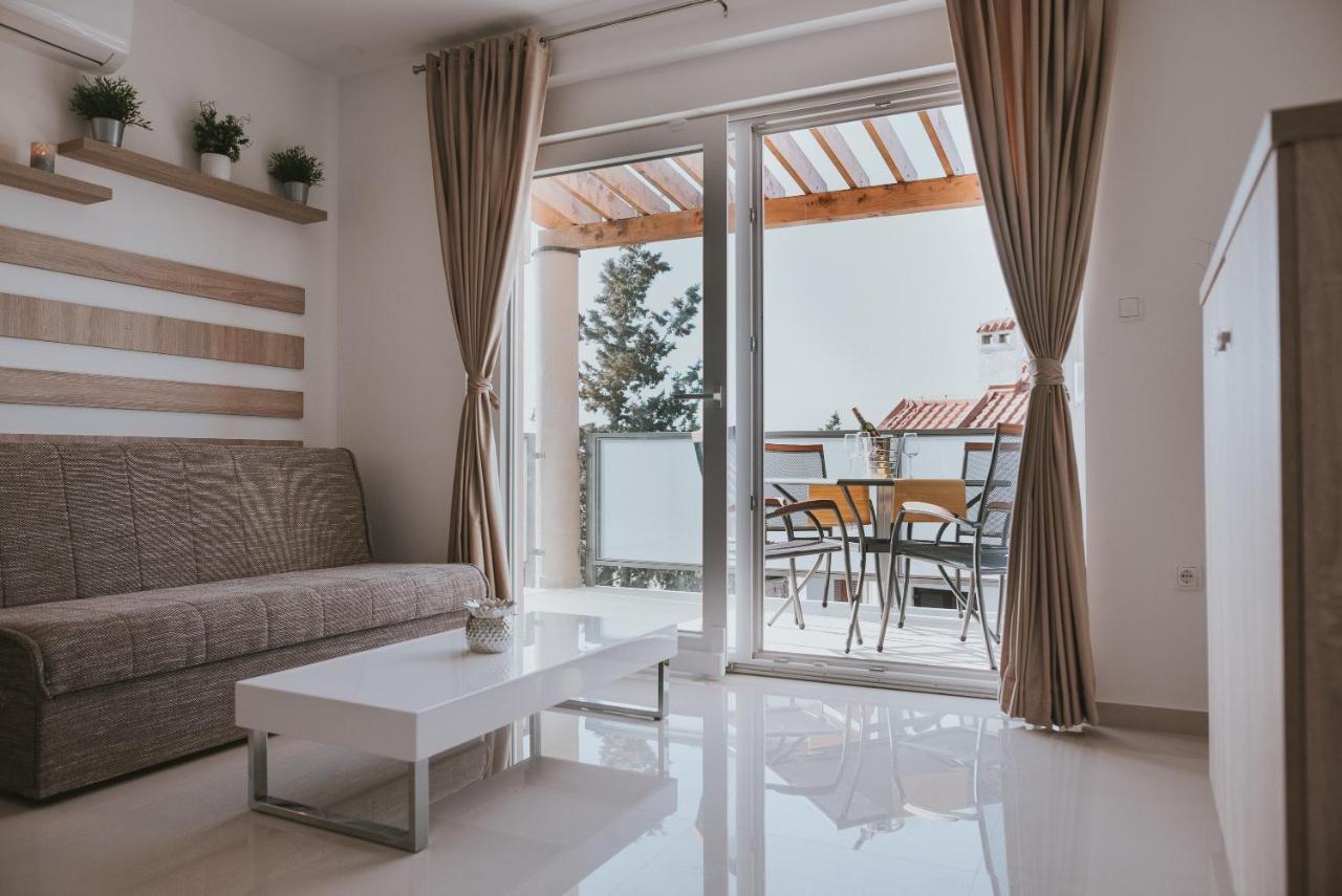 Poolside Hideout Apartments Novalja Exterior foto